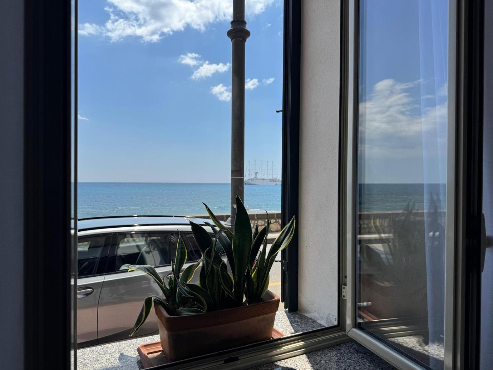 גיארדיני נאקסוס Casa Vacanza Sweet Home מראה חיצוני תמונה