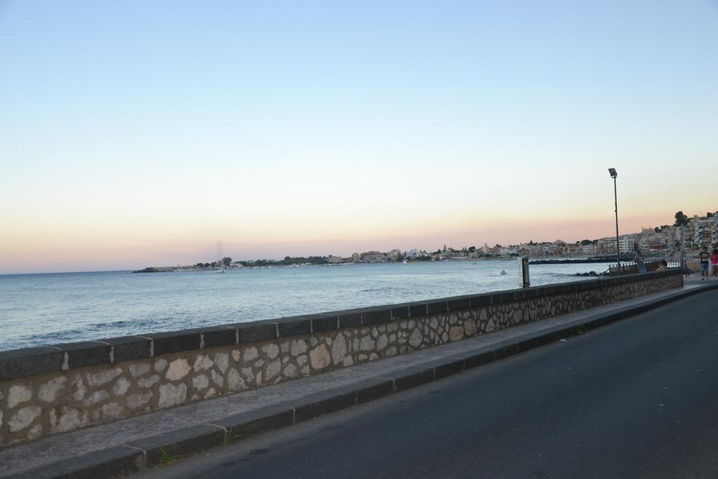 גיארדיני נאקסוס Casa Vacanza Sweet Home מראה חיצוני תמונה