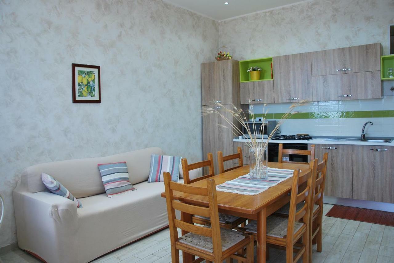 גיארדיני נאקסוס Casa Vacanza Sweet Home מראה חיצוני תמונה