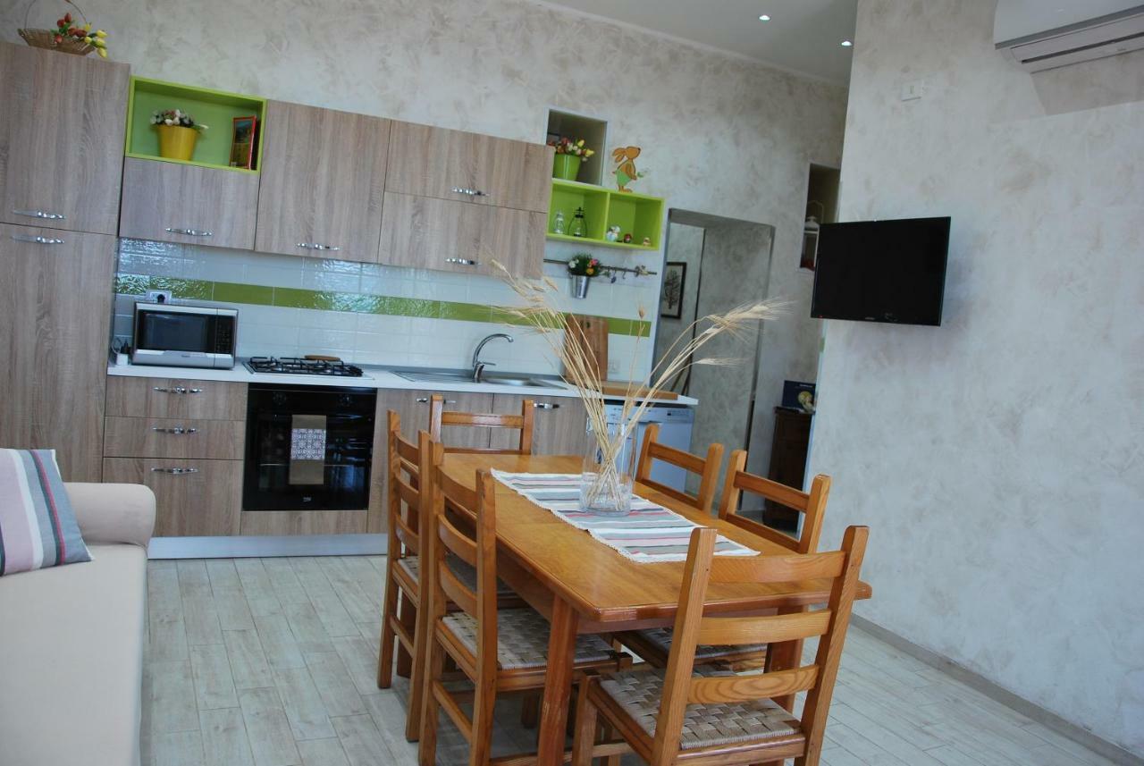 גיארדיני נאקסוס Casa Vacanza Sweet Home מראה חיצוני תמונה